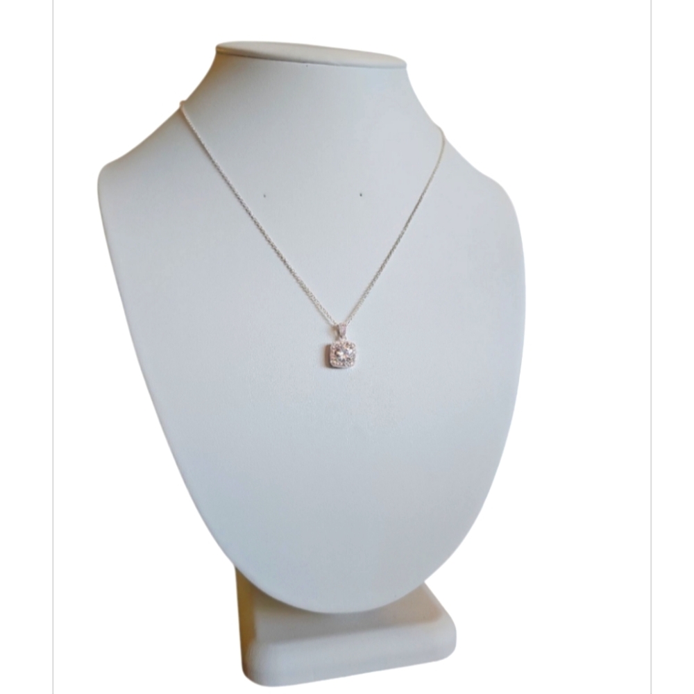 1 CT High Quality Diamond / CZ Elegant & Charming Pendant Necklace. - Picture 2 of 6